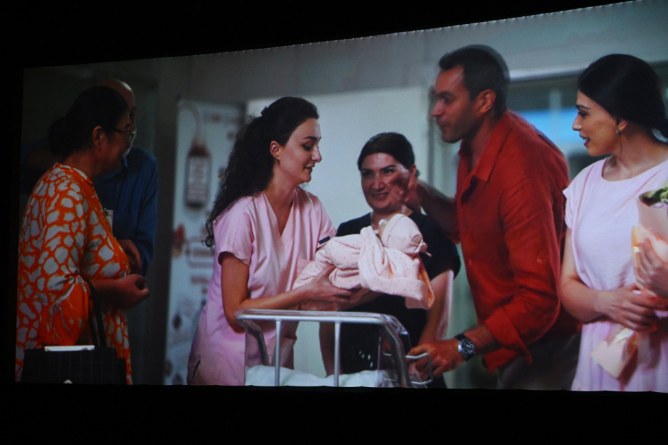 Leyla Əliyeva və Alena Əliyeva “Mən, Lalə, bir də Şerlok Holms 2” filminin ikinci mövsümünün təqdimat mərasimində iştirak ediblər (FOTO)