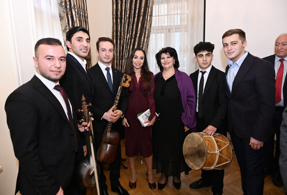 Leyla Əliyeva və Alena Əliyeva “İrəvan: tarixin və itirilmiş irsin əks-sədası” kitabının təqdimat mərasimində iştirak ediblər (FOTO)