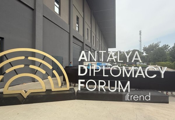 V Antalya Diplomatiya Forumu öz işinə başlayıb