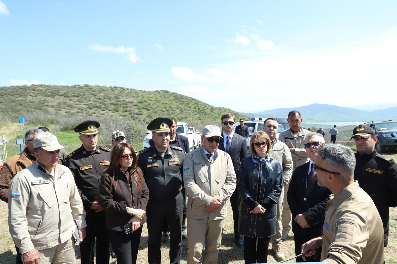 Ağdamda Minalardan və partlamamış hərbi sursatlardan təmizləmə üzrə İşçi qrupun iclası keçirilib (FOTO)