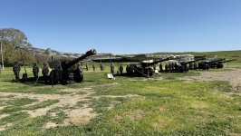 Müdafiə Nazirliyinin rəhbərliyi azad olunmuş ərazilərdə xidmət edən şəxsi heyətlə görüşüb (FOTO)