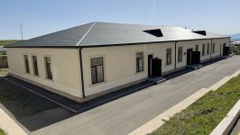 Müdafiə Nazirliyinin rəhbərliyi azad olunmuş ərazilərdə xidmət edən şəxsi heyətlə görüşüb (FOTO)