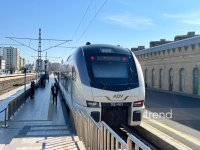 Bakıdan Kürdəmirə sərnişin qatarı yola düşdü (FOTO)