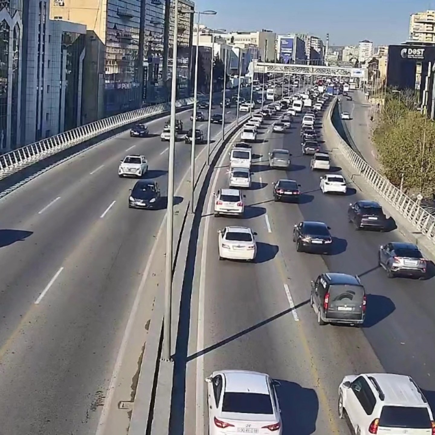 DİQQƏT: Bu yollarda tıxac var - SİYAHI (FOTO)