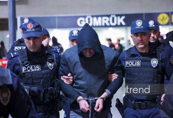 Üzünü əməliyyatla dəyişdirən cinayətkar 7 il sonra tutuldu (FOTO)