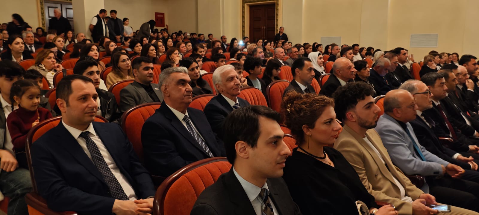 Natiq Qasımova həsr olunan “Ölməz” tamaşası Heydər Əliyev Fondunun dəstəyi ilə Mingəçevirdə təqdim edilib (FOTO)