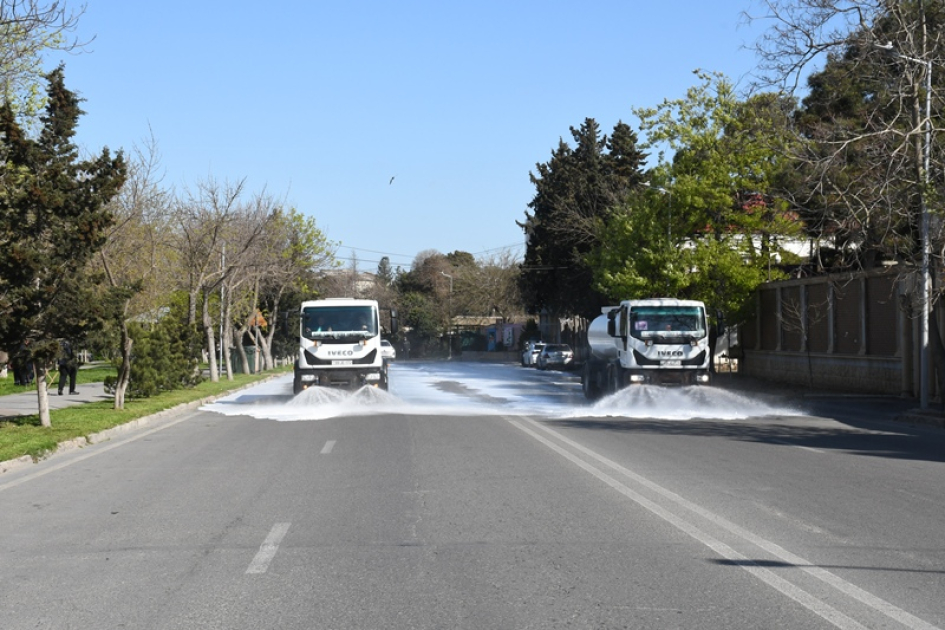 Bu gün paytaxtda 556 küçə yuyulub (FOTO)