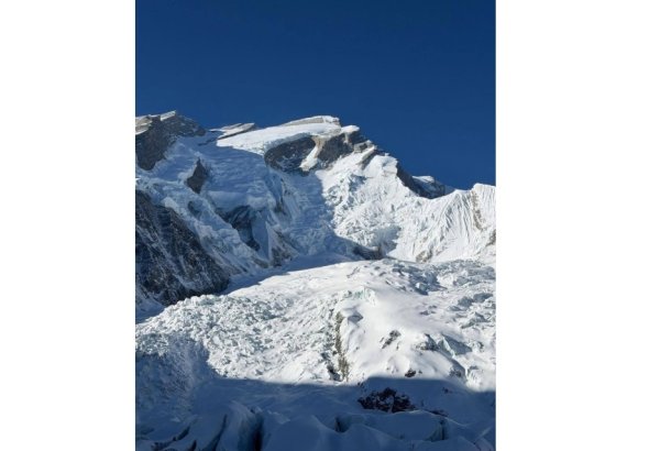 Azərbaycanlı alpinist 9-cu yüksək zirvəni fəth edib (FOTO)
