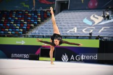 Bədii gimnastika üzrə Dünya kubokunun ikinci günü başa çatıb (FOTO)