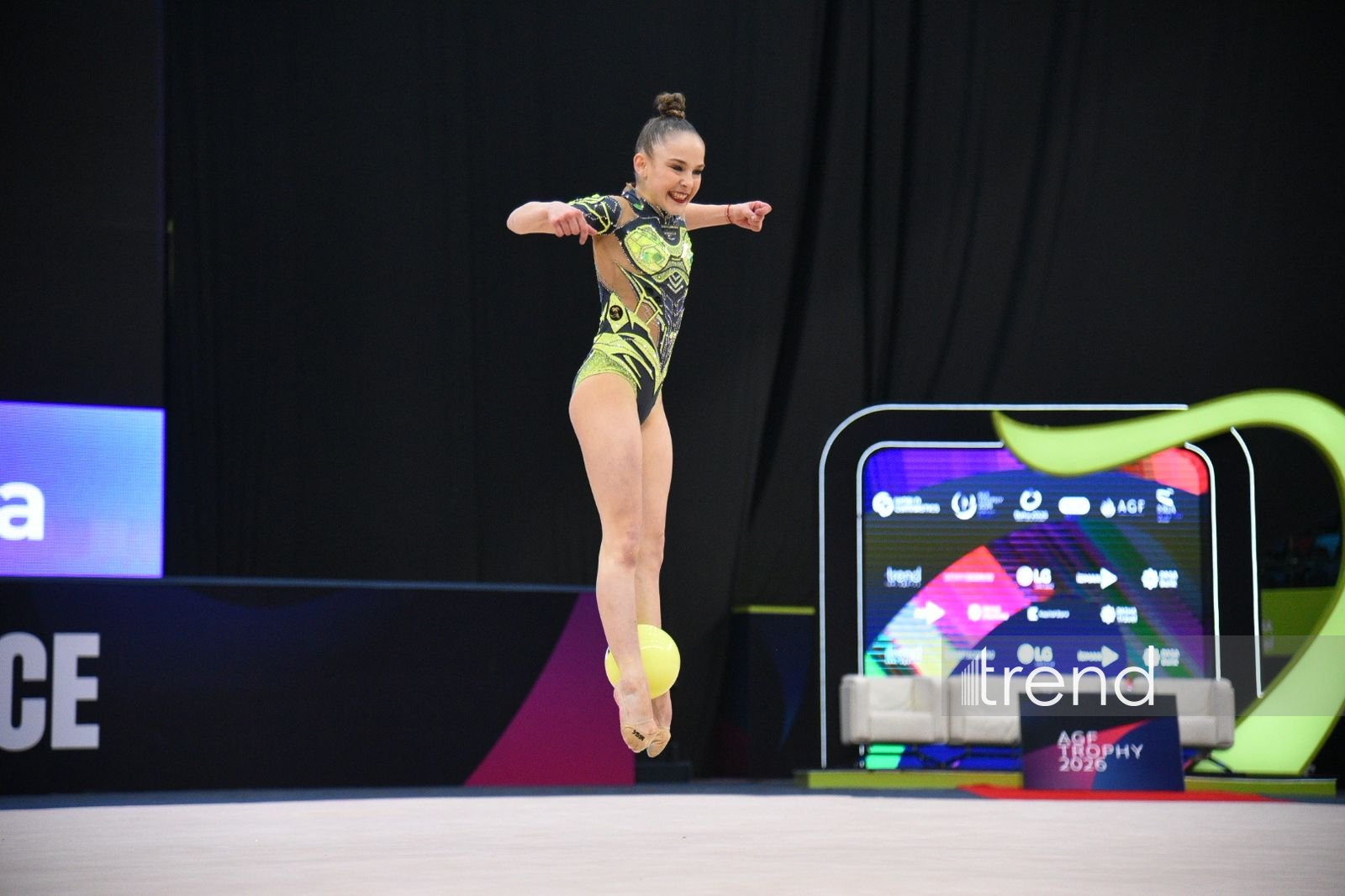 Bədii gimnastika üzrə keçirilən Dünya kubokuna yekun vuruldu (FOTO)