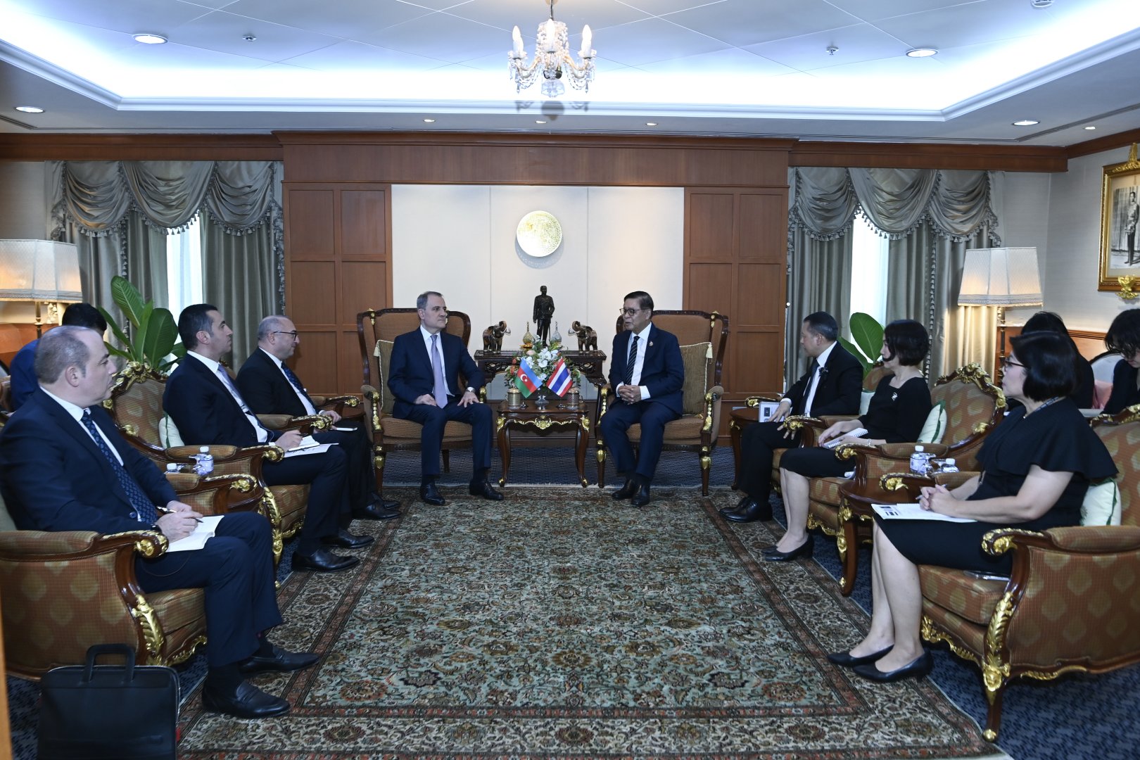 Ceyhun Bayramov tailandlı həmkarını Azərbaycanın sülh təşəbbüsləri barədə məlumatlandırıb (FOTO)