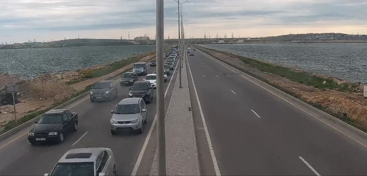 DİQQƏT: Bu yollarda tıxac var - SİYAHI (FOTO)