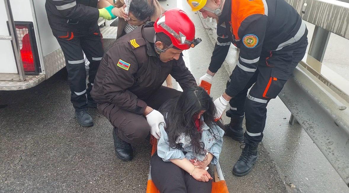 Bakıda ağır qəza: Ölən və yaralananlar var(foto)