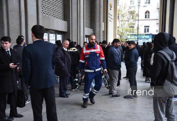 Bakı metrosunda qatarların ənənəvi hərəkət qrafiki bərpa olundu (YENİLƏNİB)