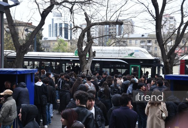 Metro problemi taksi qiymətlərini 3 dəfə artırdı