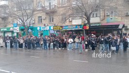 Metro nasazlığına görə xəttə əlavə avtobuslar buraxıldı (FOTO/VİDEO) (YENİLƏNİB)