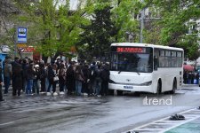 Metro nasazlığına görə xəttə əlavə avtobuslar buraxıldı (FOTO/VİDEO) (YENİLƏNİB)