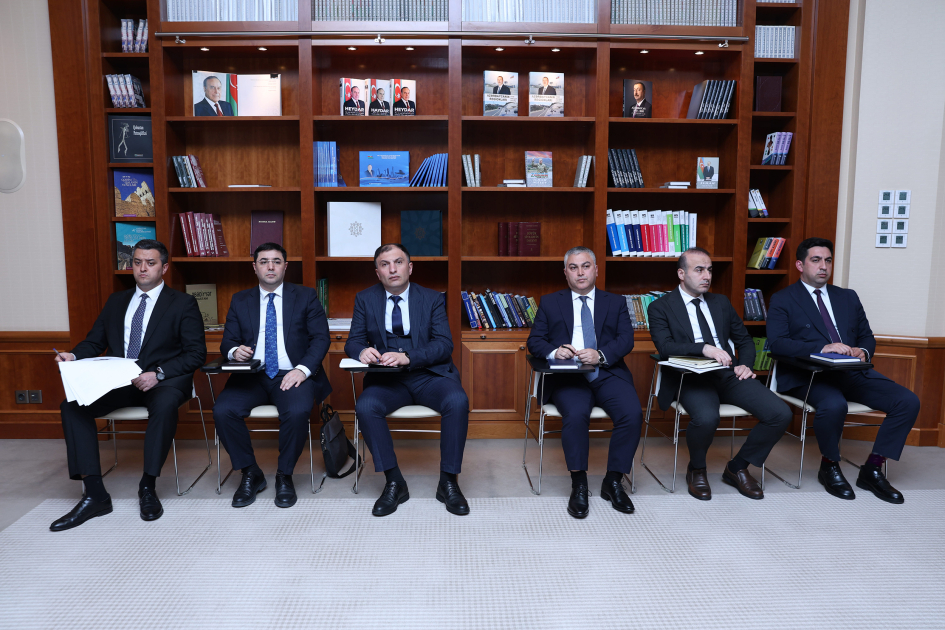 Kollegiya iclasında xəzinədarlıq və maliyyə nəzarəti sahəsində görülən işlər müzakirə olunub (FOTO)