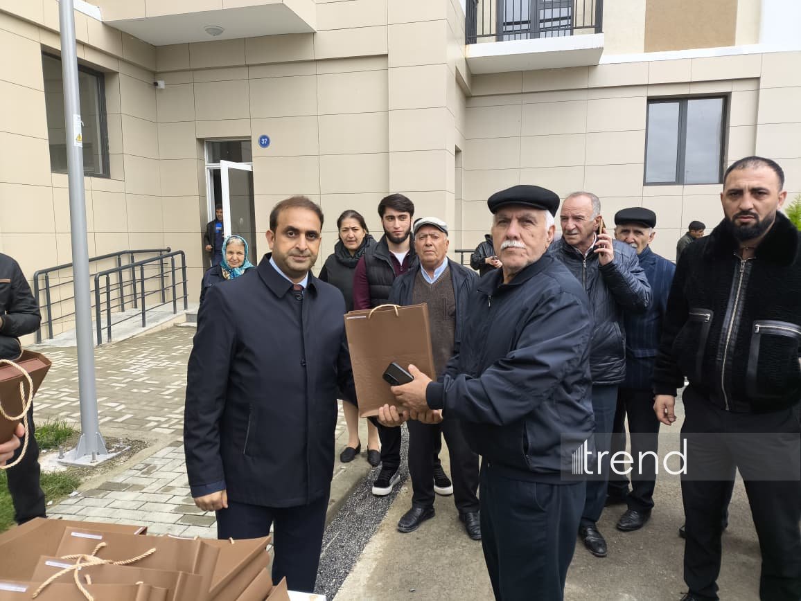 Ağdam şəhərində daha 92 ailəyə mənzillərinin açarları təqdim olunub (FOTO) (YENİLƏNİB)