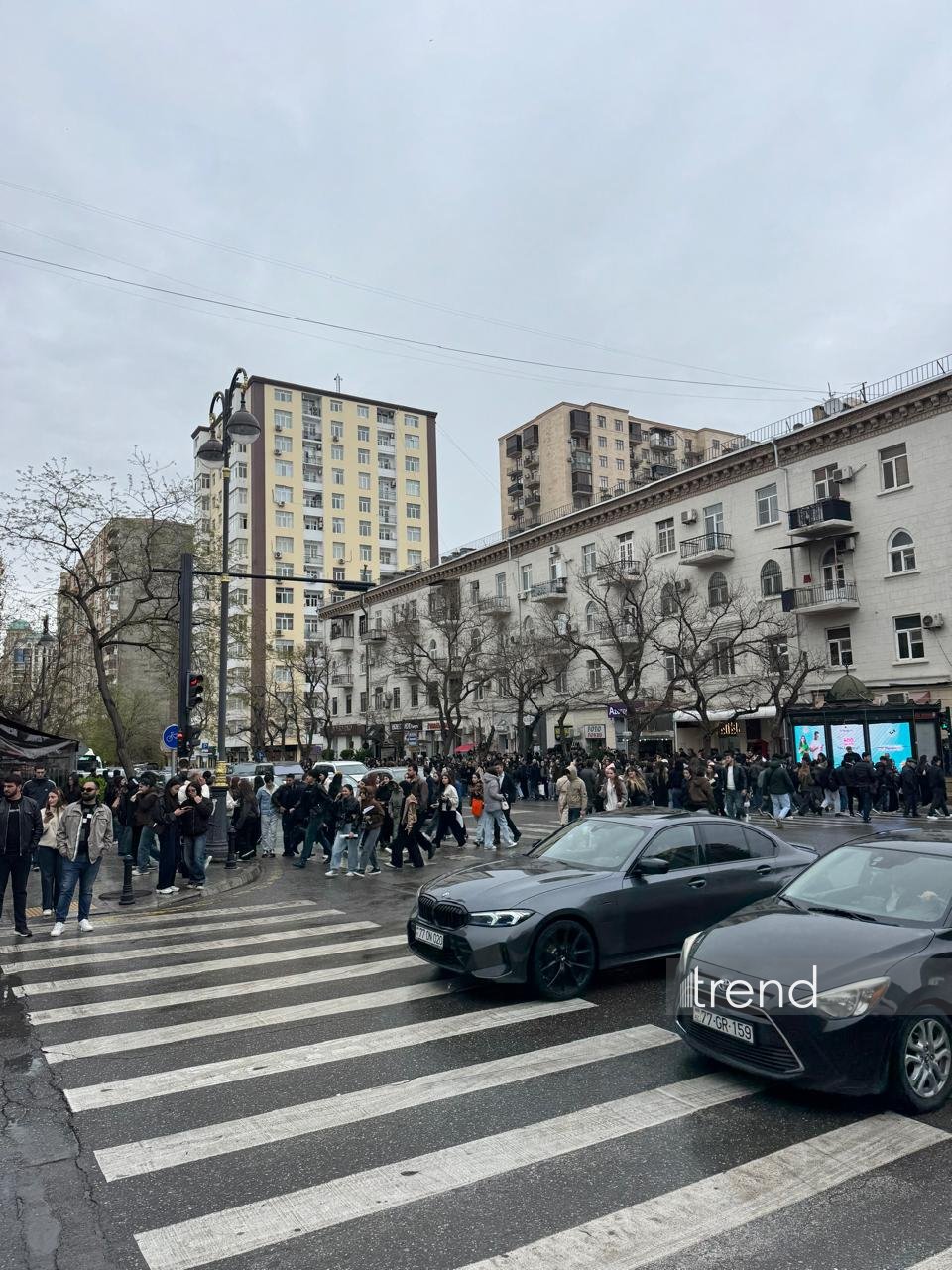 Metro nasazlığına görə xəttə əlavə avtobuslar buraxıldı (FOTO/VİDEO) (YENİLƏNİB)