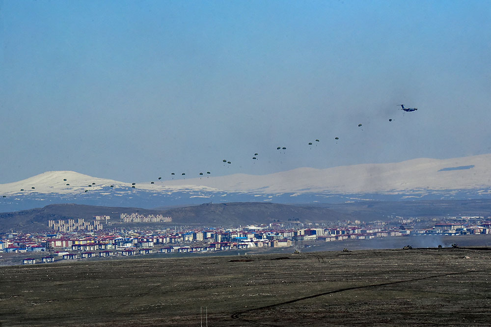 Əlahiddə Ümumqoşun Ordunun hərbi qulluqçuları “Heydər Əliyev-2026” birgə təlimində yüksək peşəkarlıq nümayiş etdiriblər (FOTO)