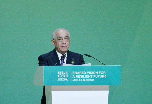 Əli Əsədov Astanada regional ekoloji sammitdə iştirak edib (FOTO)