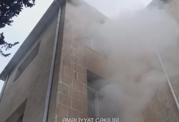 Bakıda yataqxanada yanğın olub (VİDEO)