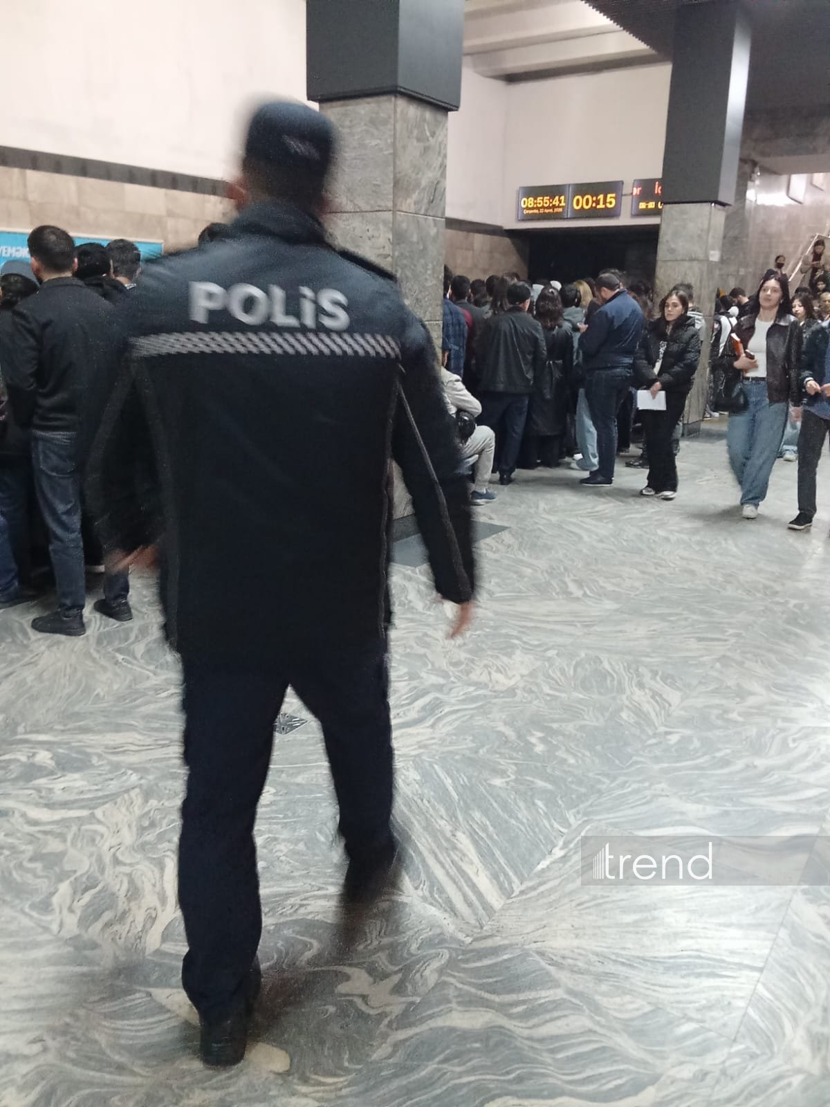 Bakı metrosunda sıxlıq yarandı (FOTO)