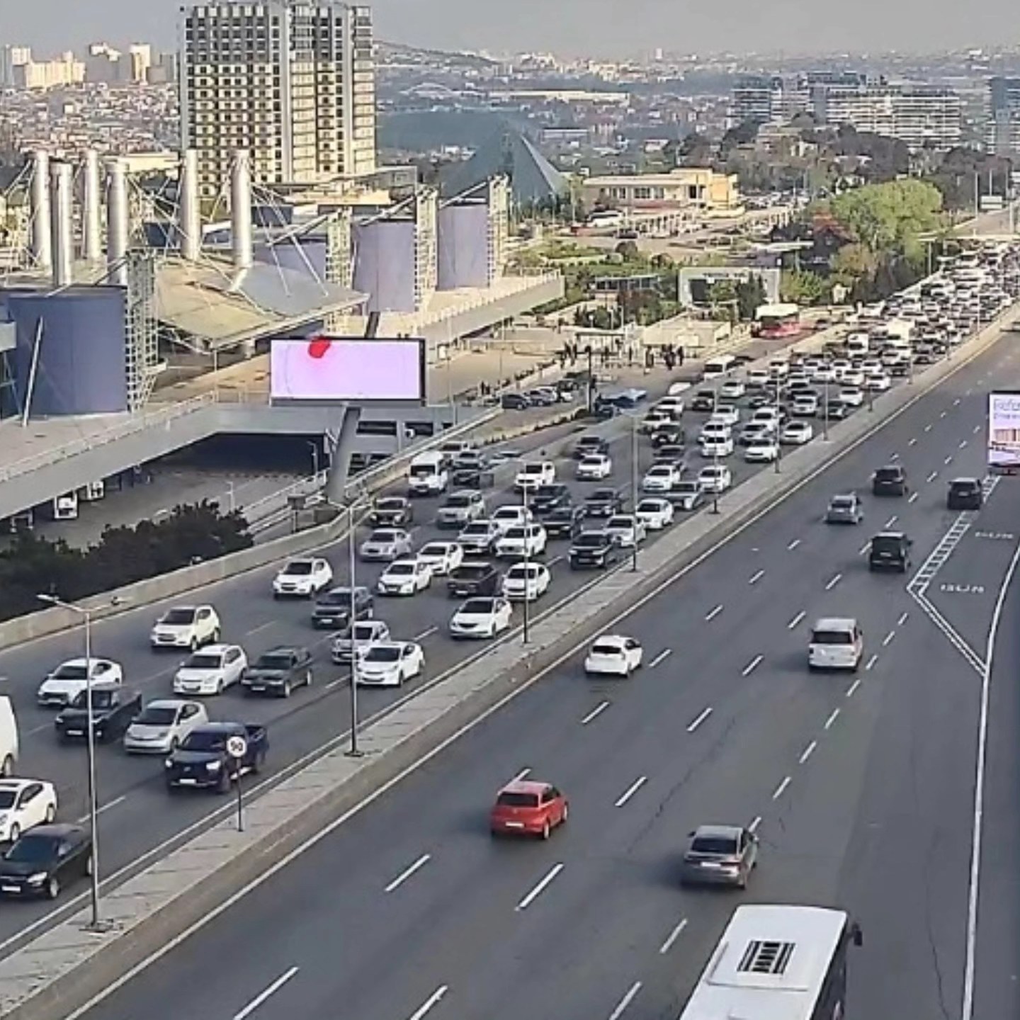 DİQQƏT: Bu yollarda tıxac var - SİYAHI (FOTO)