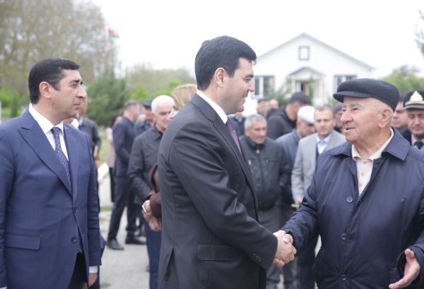 Xaçmazın Xanoba kəndində sakinlərin müraciətləri ilə bağlı konkret tapşırıqlar verilib (FOTO)