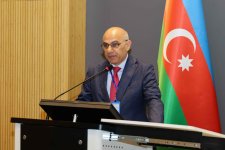 UNEC-də “Rəqəmsal iqtisadiyyat: Müasir çağırışlar və real imkanlar” mövzusunda IV beynəlxalq konfrans öz işinə başlayıb (FOTO)