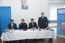 Xaçmazın Xanoba kəndində sakinlərin müraciətləri ilə bağlı konkret tapşırıqlar verilib (FOTO)