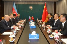 Gəncə avtomobil zavodu İB-i iki böyük Çin şirkəti ilə əməkdaşlıq sazişi imzaladı (FOTO)