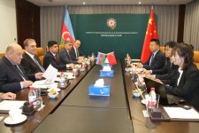 Gəncə avtomobil zavodu İB-i iki böyük Çin şirkəti ilə əməkdaşlıq sazişi imzaladı (FOTO)