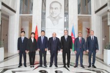 Gəncə avtomobil zavodu İB-i iki böyük Çin şirkəti ilə əməkdaşlıq sazişi imzaladı (FOTO)