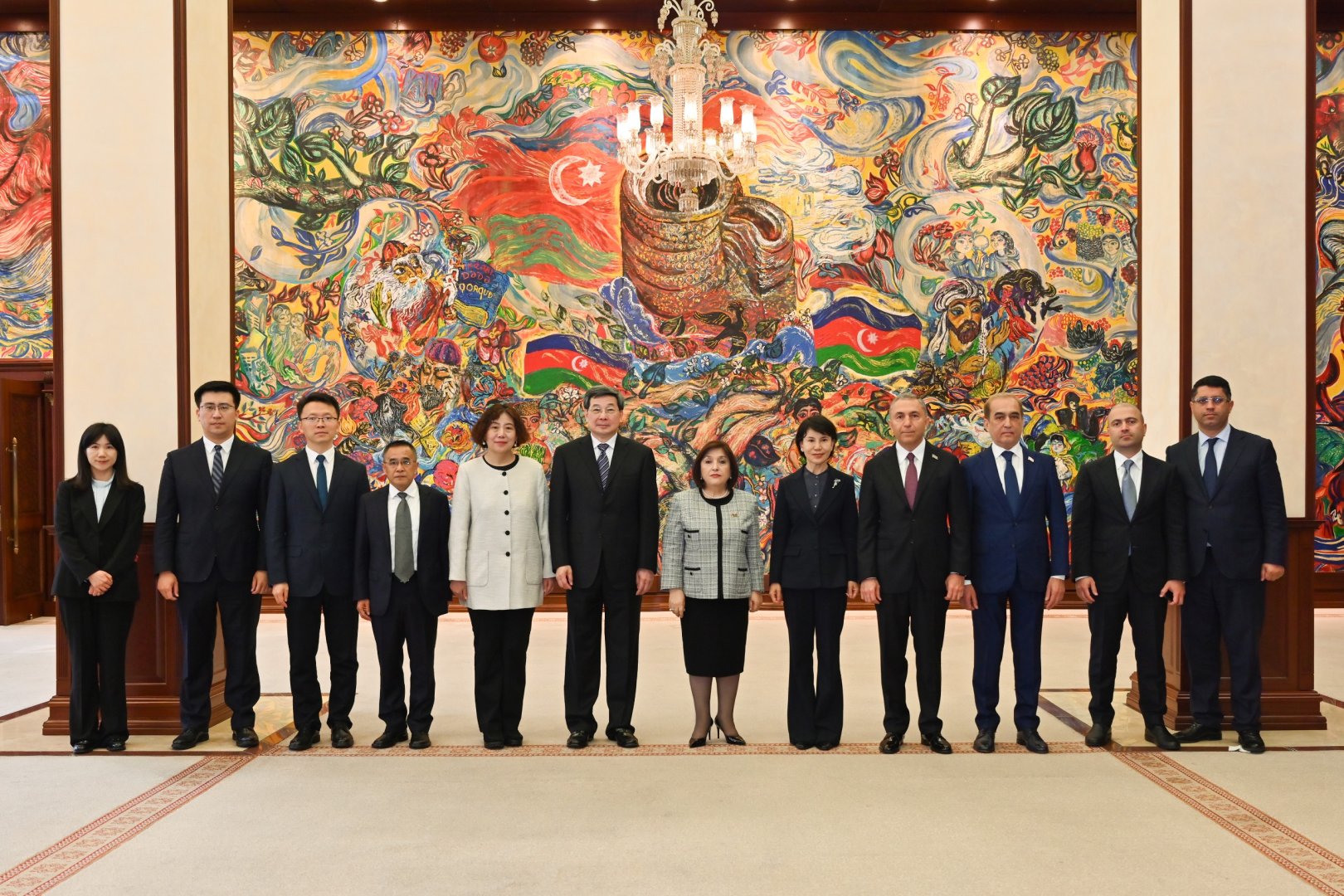 Sahibə Qafarova çinli nazirlə görüşdü (FOTO)