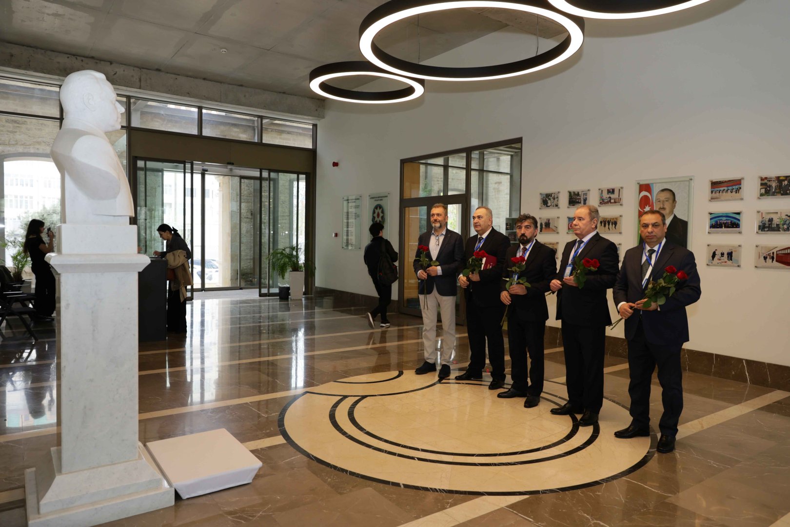 UNEC-də “Rəqəmsal iqtisadiyyat: Müasir çağırışlar və real imkanlar” mövzusunda IV beynəlxalq konfrans öz işinə başlayıb (FOTO)