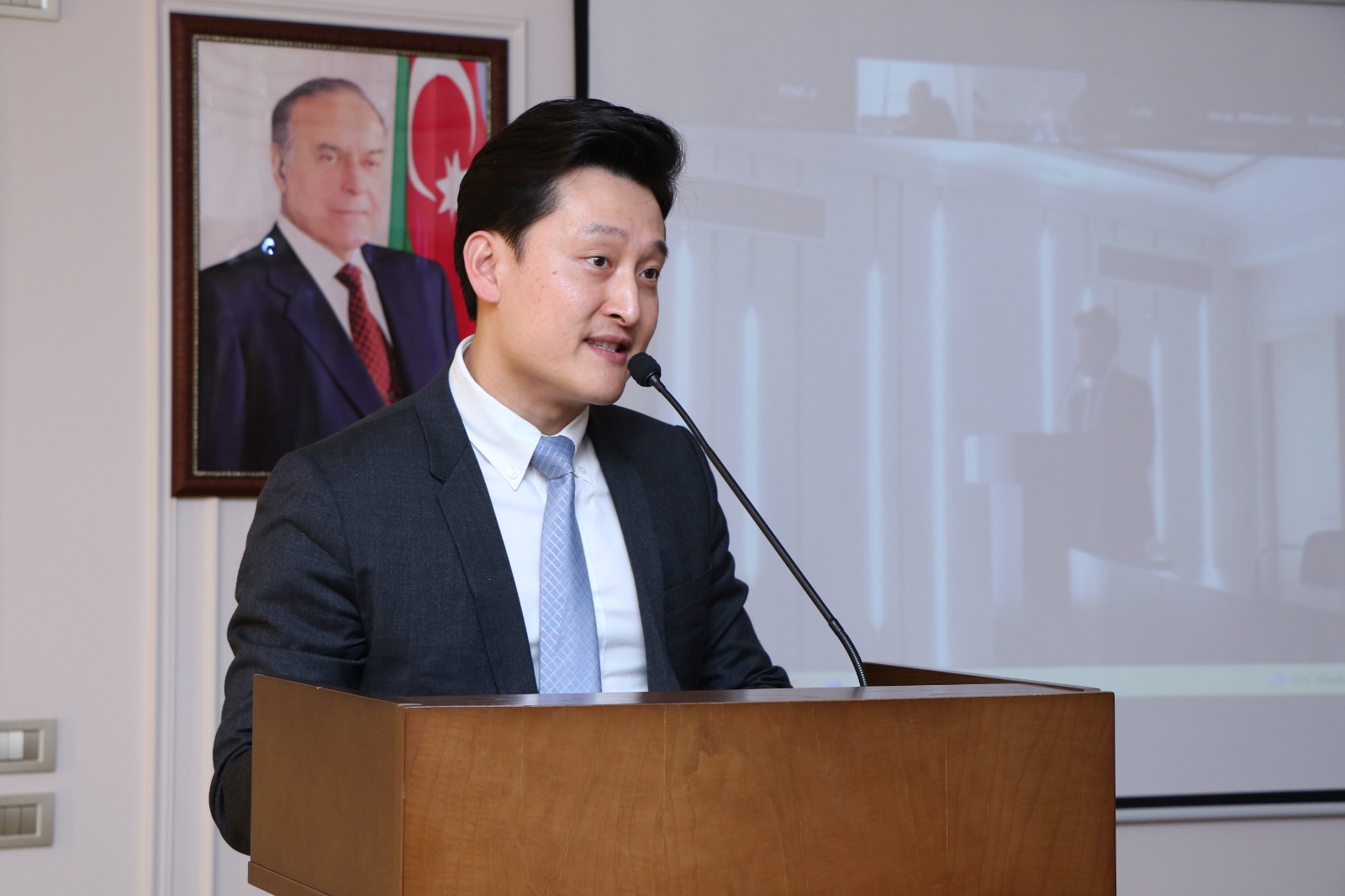 AzMİU-da Dünya Bankı tərəfindən maliyyələşdirilən layihə çərçivəsində görüş keçirilib (FOTO)