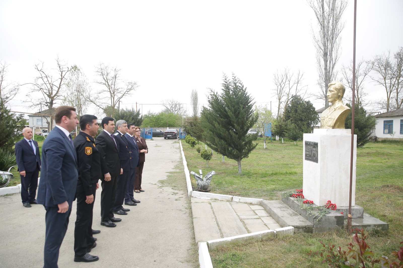 Xaçmazın Xanoba kəndində sakinlərin müraciətləri ilə bağlı konkret tapşırıqlar verilib (FOTO)