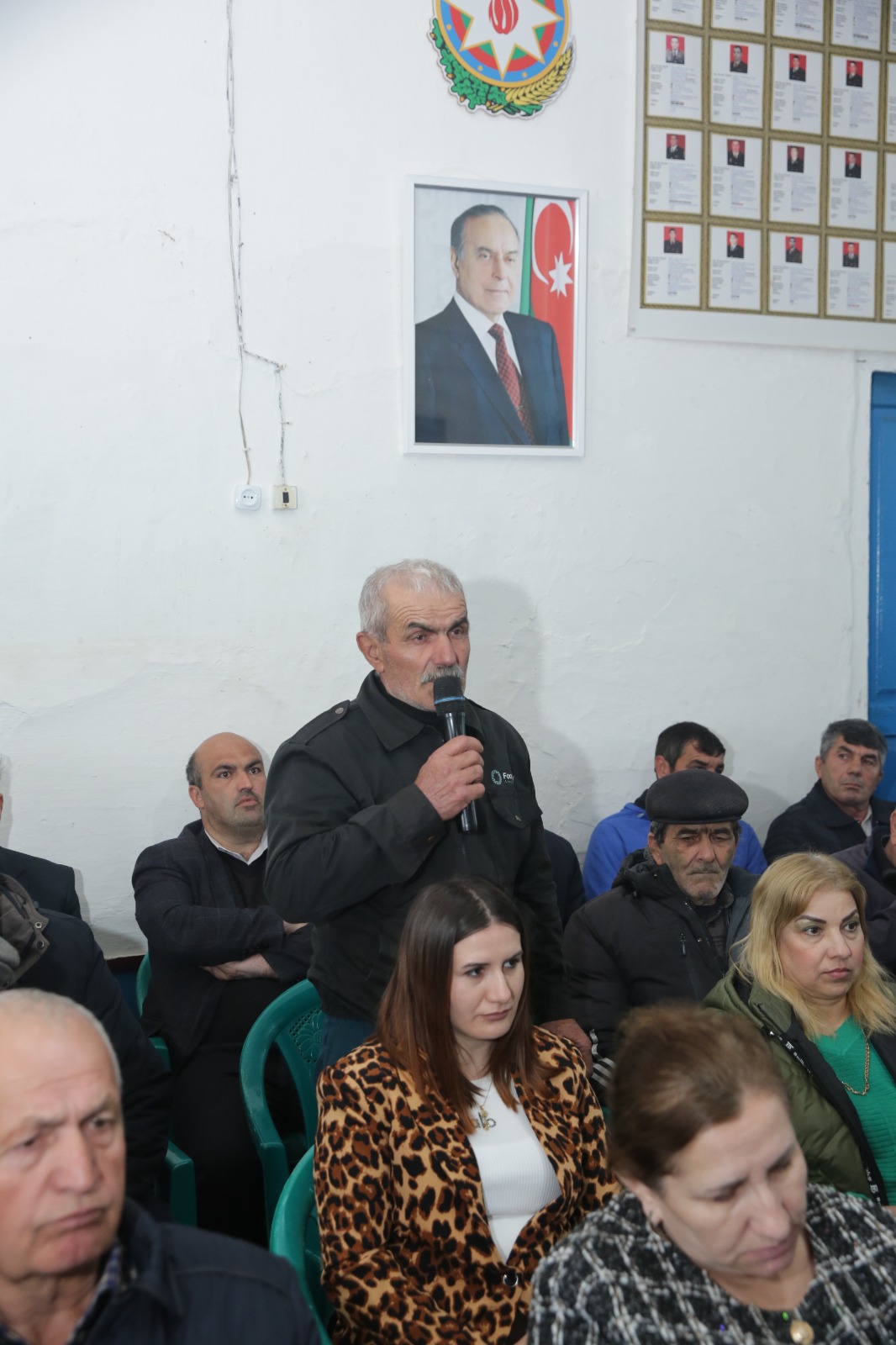 Xaçmazın Xanoba kəndində sakinlərin müraciətləri ilə bağlı konkret tapşırıqlar verilib (FOTO)