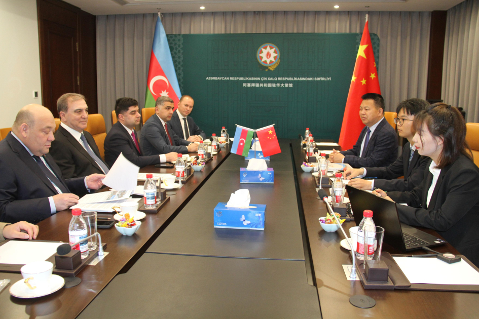 Gəncə avtomobil zavodu İB-i iki böyük Çin şirkəti ilə əməkdaşlıq sazişi imzaladı (FOTO)