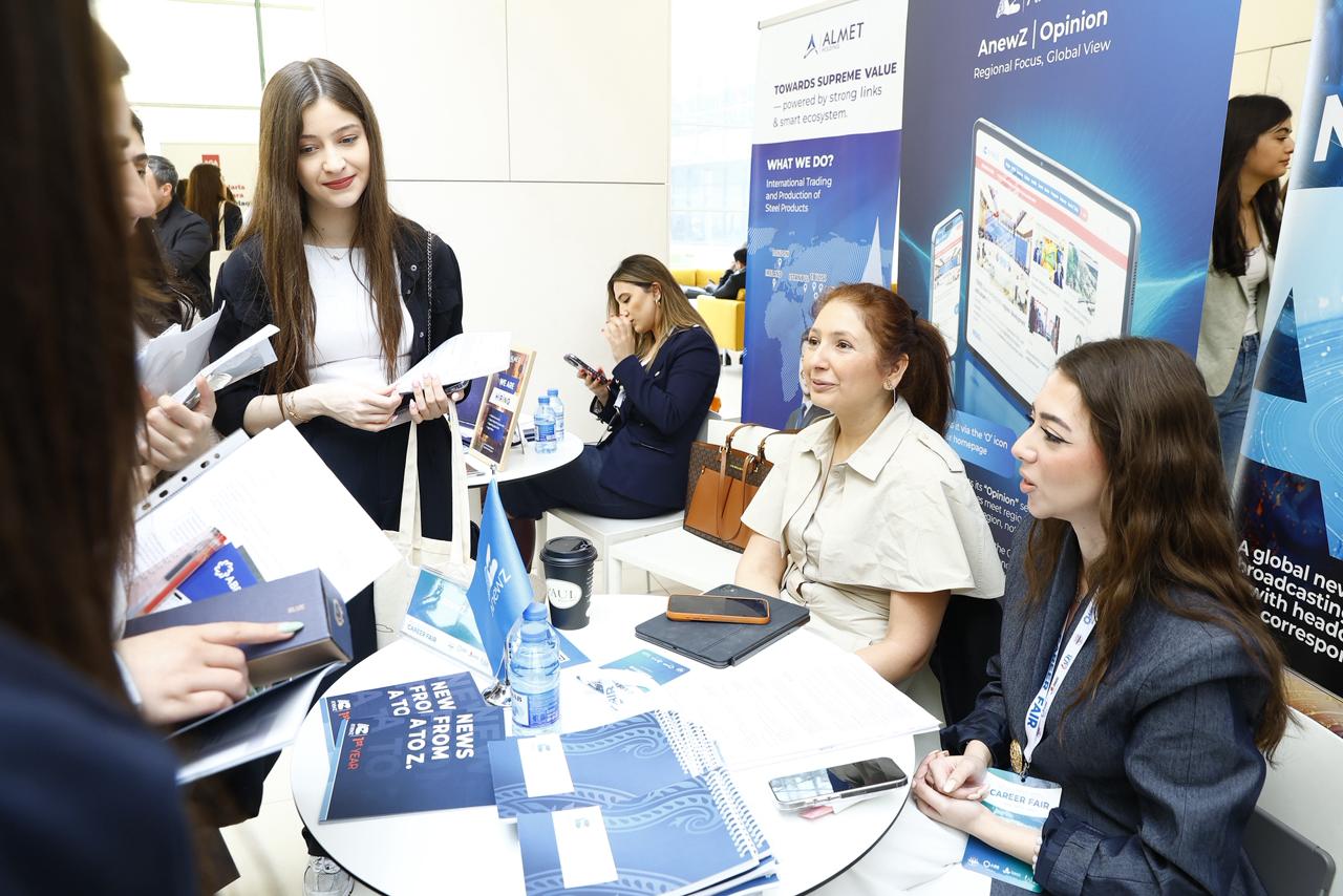 ADA Universitetində 14-cü Karyera Sərgisi keçirilib (FOTO)
