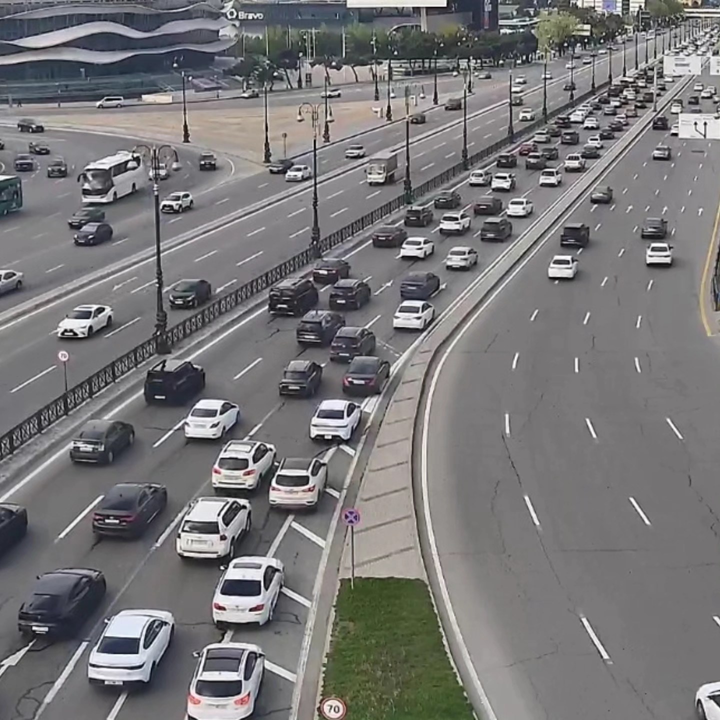 DİQQƏT: Bu yollarda tıxac var - SİYAHI (FOTO)