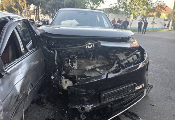 Azərbaycan Yazıçılar Birliyinin mətbuat katibi qəzaya düşüb (FOTO)