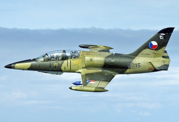 Çexiya Azərbaycana yeni nəsil hərbi təlim təyyarəsi təqdim etdi