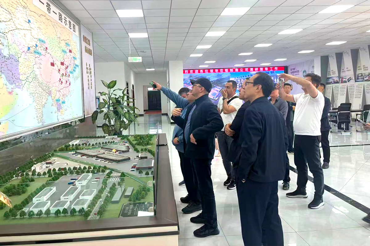 Çinlə avtomobil yük daşımalarında kvota artırılıb (FOTO)