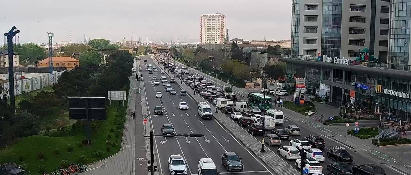 DİQQƏT: Bu yollarda tıxac var - SİYAHI (FOTO)