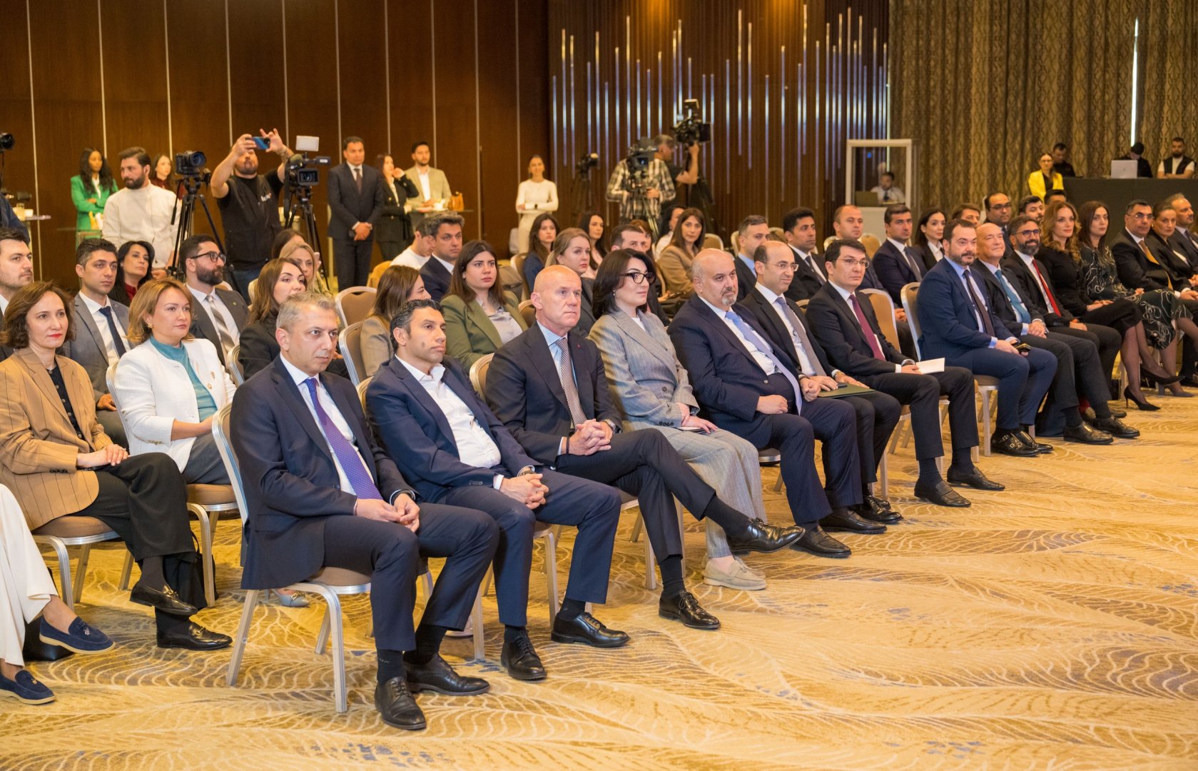 PAŞA Holding və SOCAR İspaniyanın nüfuzlu IE Universiteti memorandum imzalayıb (FOTO)