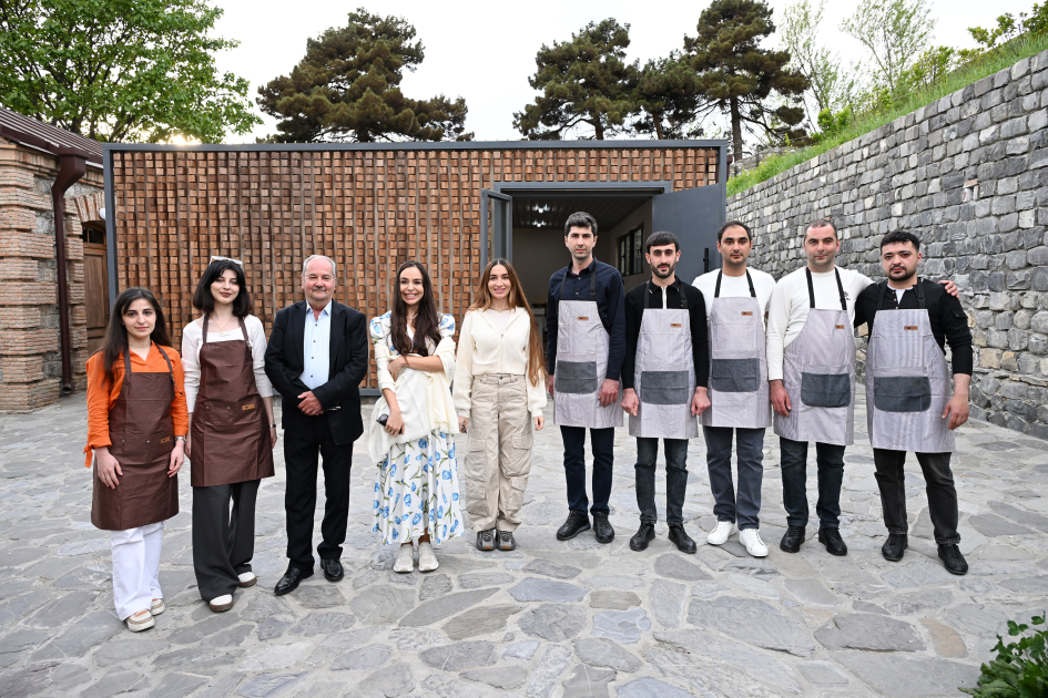 Leyla Əliyeva və Arzu Əliyeva Şəkidə tarixi-memarlıq abidələrinin bərpadan sonra açılışında iştirak ediblər (FOTO)