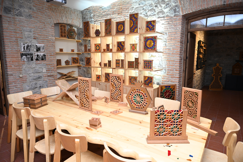 Leyla Əliyeva və Arzu Əliyeva Şəkidə tarixi-memarlıq abidələrinin bərpadan sonra açılışında iştirak ediblər (FOTO)